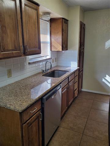 Building Photo - 8828 Las Vegas Ct