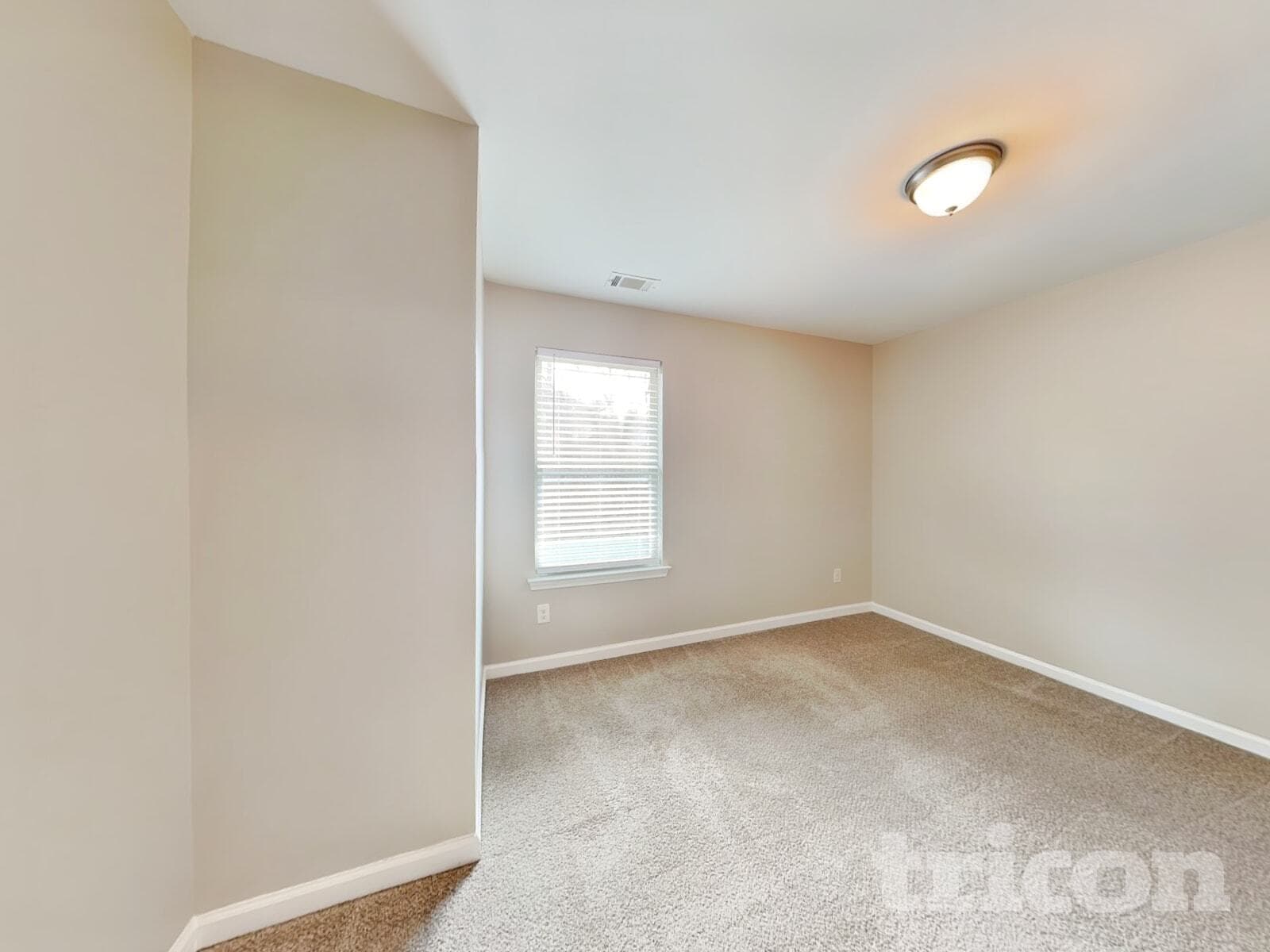 Building Photo - 1006 Grenier Terrace NE