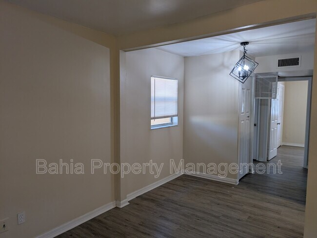 Building Photo - 8944 Temple Terrace Hwy