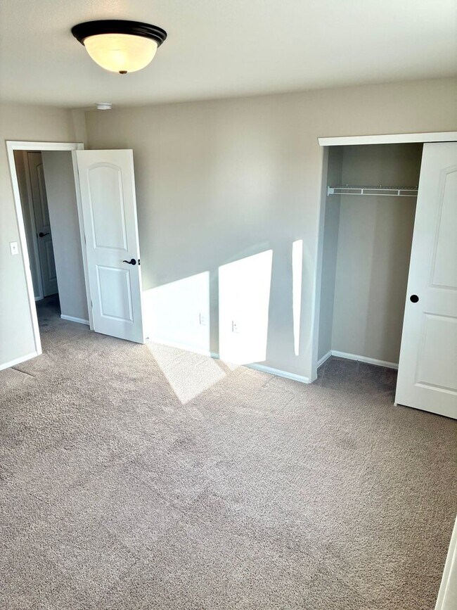 Building Photo - Beautiful 4 Bed/3 Bath West Greeley Home – Spacious Lot & Great Location! Free February Rent! Mov...