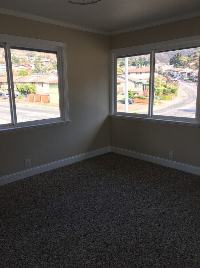 Building Photo - 1011 Big Bend Dr