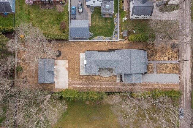 Building Photo - 5 Bed 5 Bath Single Family Home in Edgeworth