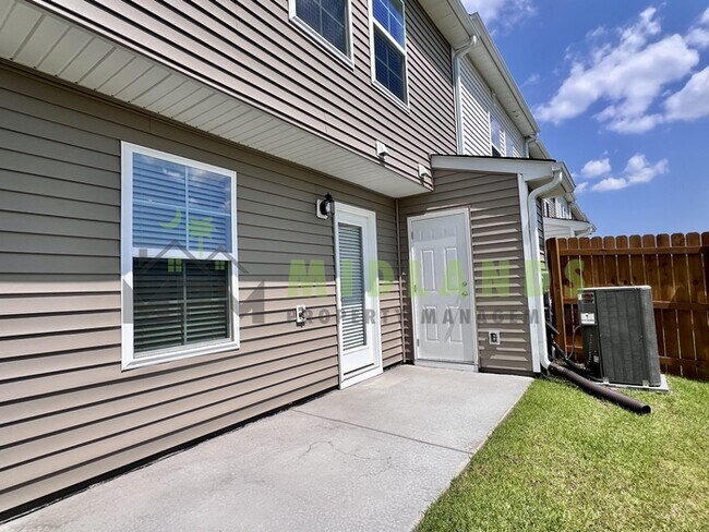 Building Photo - 3068 Harborview Dr