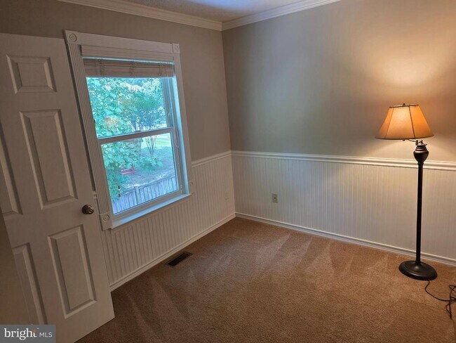 Building Photo - 12000 Rosiers Branch Dr