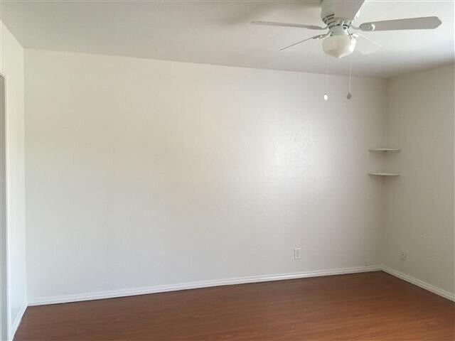 Building Photo - Gated Upstairs 2BD/2BA Condo, 2 Gated Rese...
