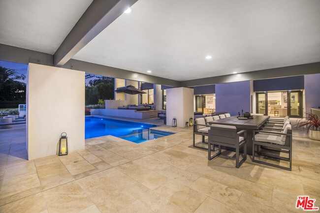 Building Photo - 30020 Morning View Dr