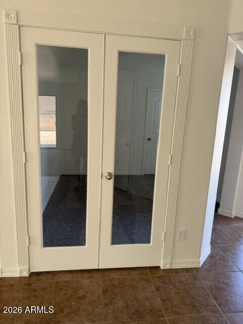 Building Photo - 887 W Desert Hills Dr