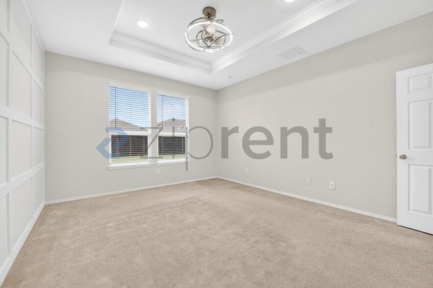 Building Photo - 504 Banbury Ct