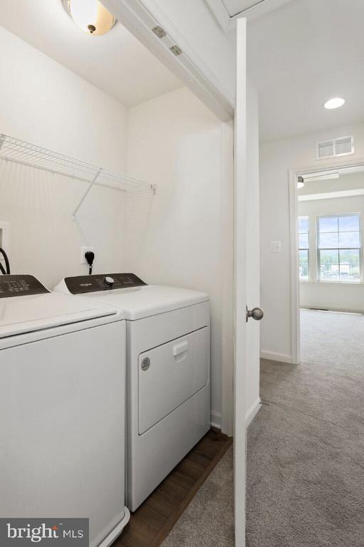 Building Photo - 620 Tracy Wy