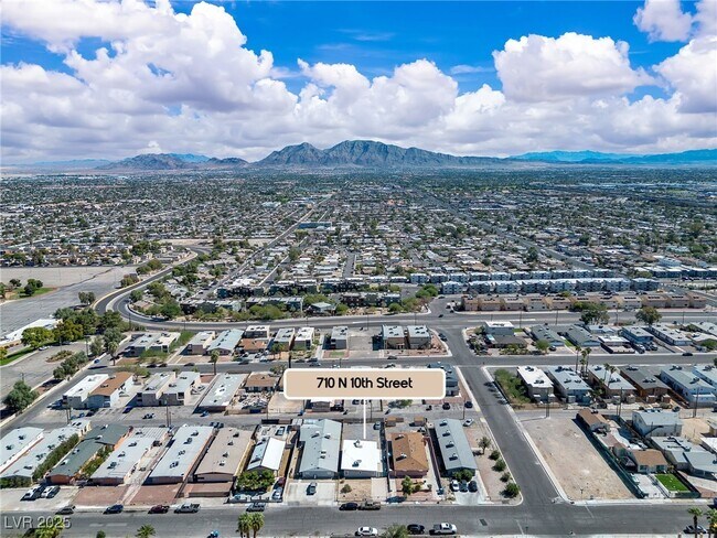 Building Photo - 710 N 10th St