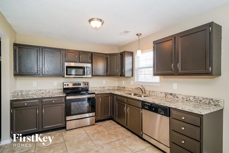 Building Photo - 9106 Bagley Way