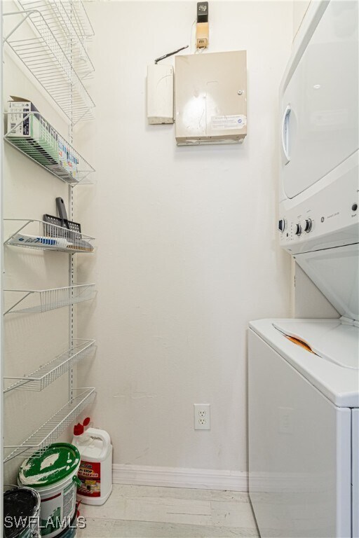 Building Photo - 1260 Wildwood Lakes Blvd