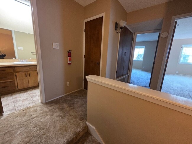 Building Photo - 2 bed/1.5 bath Townhome in Colonial Park