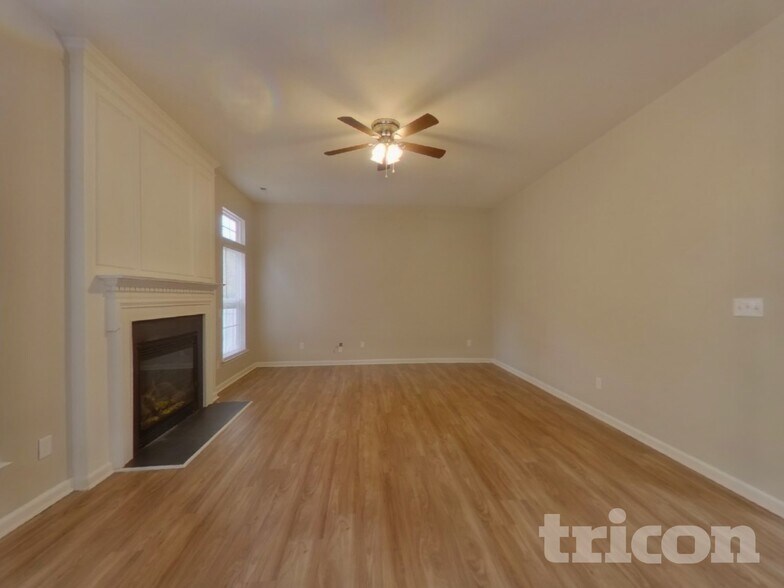 Building Photo - 191 Gabriel Dr