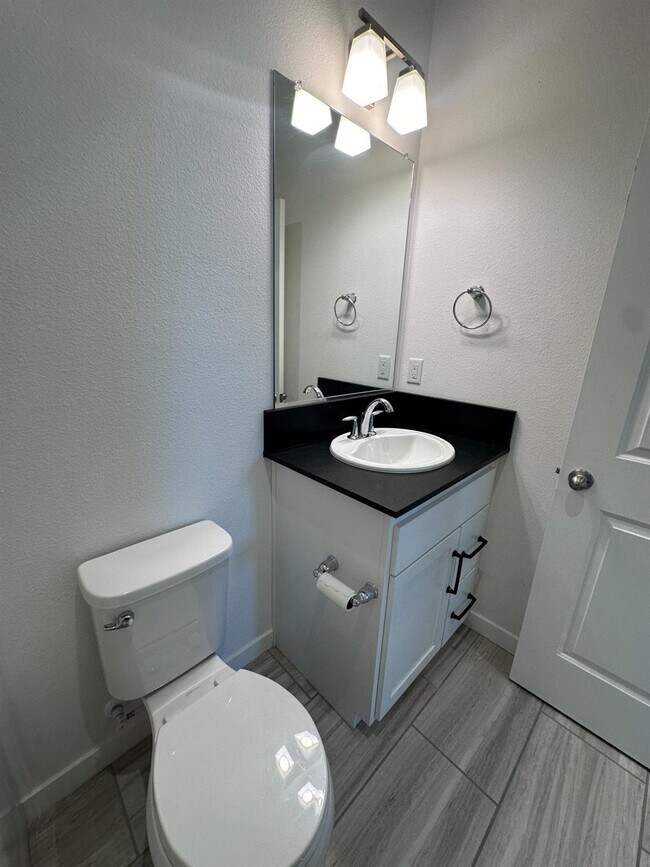 Building Photo - 4249 Hillside Rd