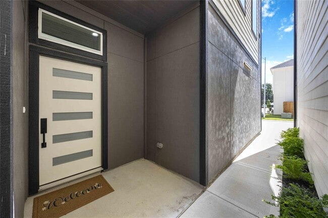 Building Photo - 1937 Knoll St