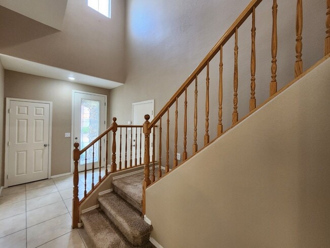 Building Photo - Charming 3 bedroom home with great curb ap...