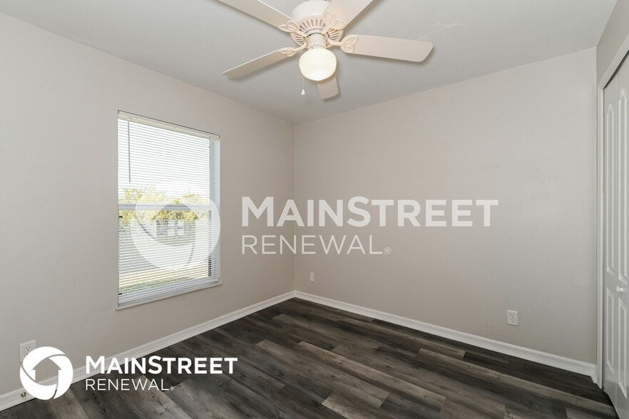 Building Photo - 2428 NE 1st Ave