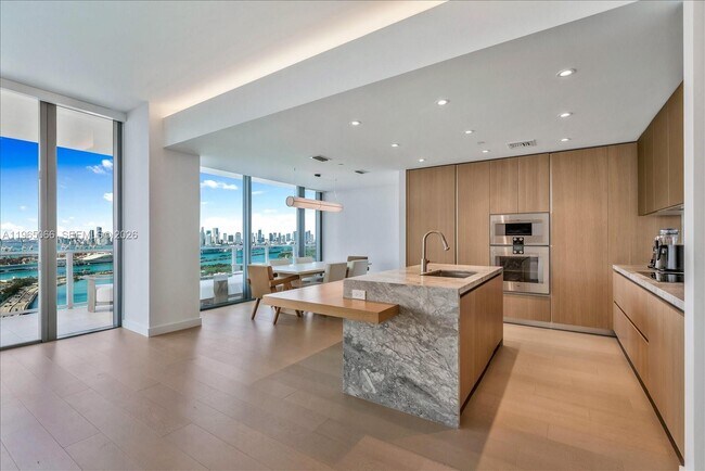 Building Photo - 501 West Ave