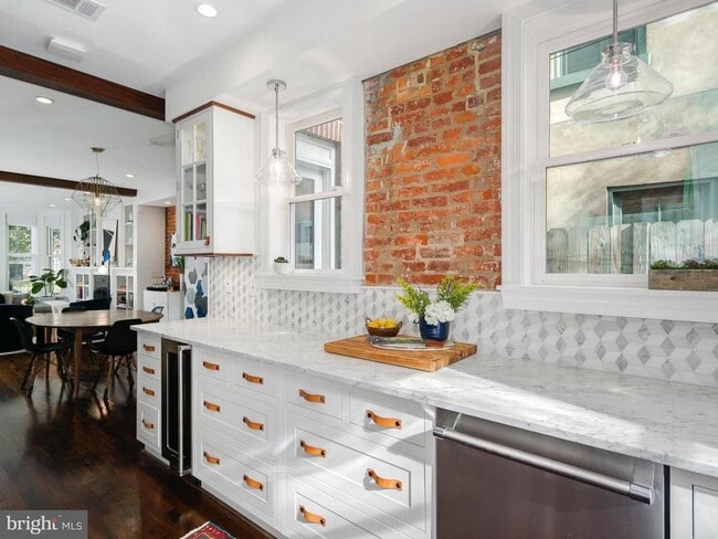 Building Photo - 1450 T St NW