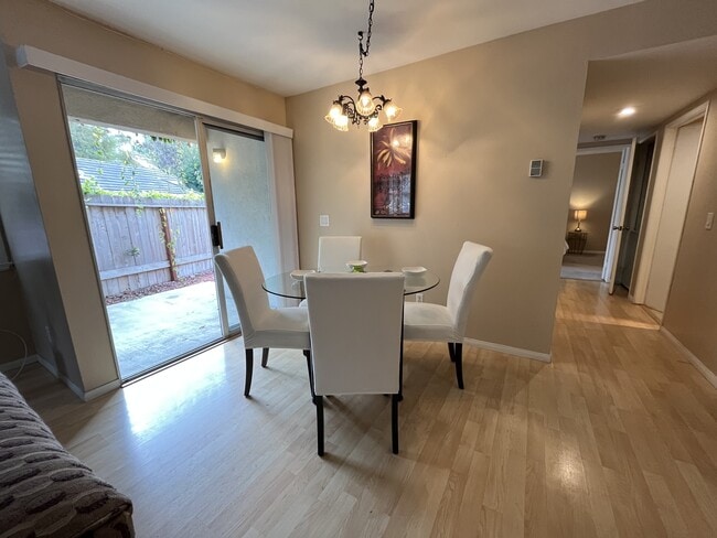 Building Photo - 2920 Luciernaga St