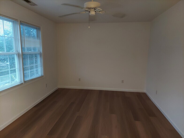 Main bedroom has private bathroom and a walk-in closet - 340 W German St