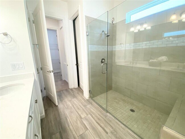 Building Photo - 724 Winterside Dr