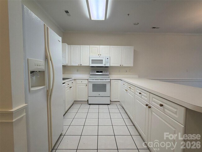 Building Photo - 9113 Meadow Vista Rd
