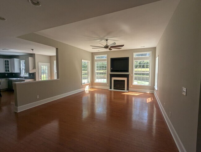 Building Photo - Harrisburg with Large Fenced-In Yard, Small Private Pool/Spa and Putting Green