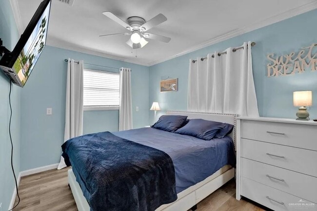 Building Photo - 19 W Gardenia St