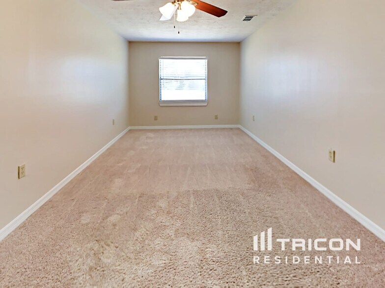 Building Photo - 10506 Dodd Rd