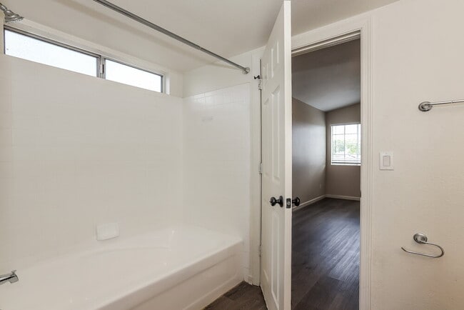 Building Photo - 8841 W Villa Rita Dr