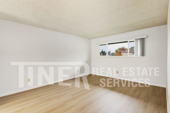 Building Photo - 2 Cinder Ct