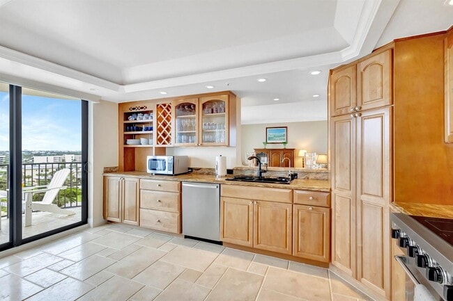 Building Photo - 400 Beach Rd