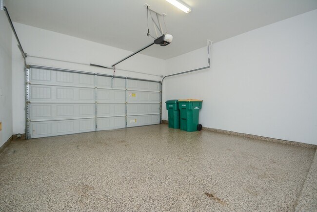 Building Photo - 22 Cheswood Manor Drive