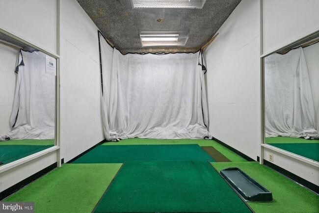 Building Photo - 203 Yoakum Pkwy