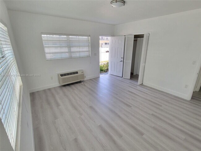 Building Photo - 8080 Tatum Waterway Dr