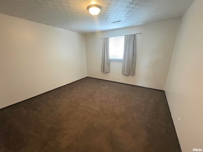 Building Photo - 2719 W Radan Ct