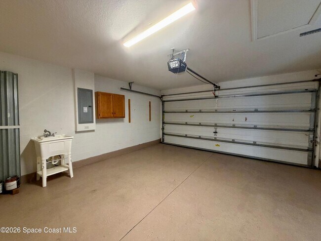 Building Photo - 160 Eureka Ave NE