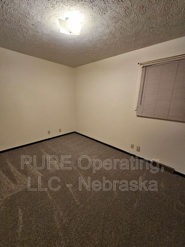 Building Photo - 14028 Madison Cir