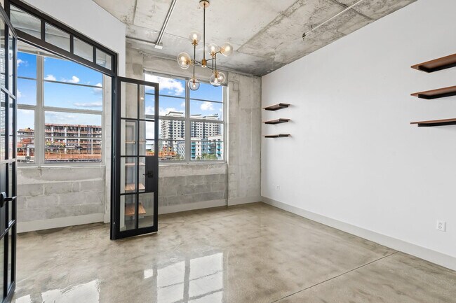 Building Photo - 445 N Andrews Ave