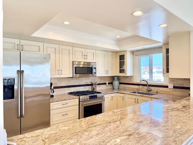 Building Photo - 3953 Sunset Ln