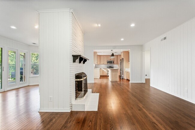 Building Photo - 6737 Lakefair Cir