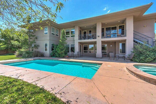 Building Photo - Stunning Luxury Home in Green Springs with...
