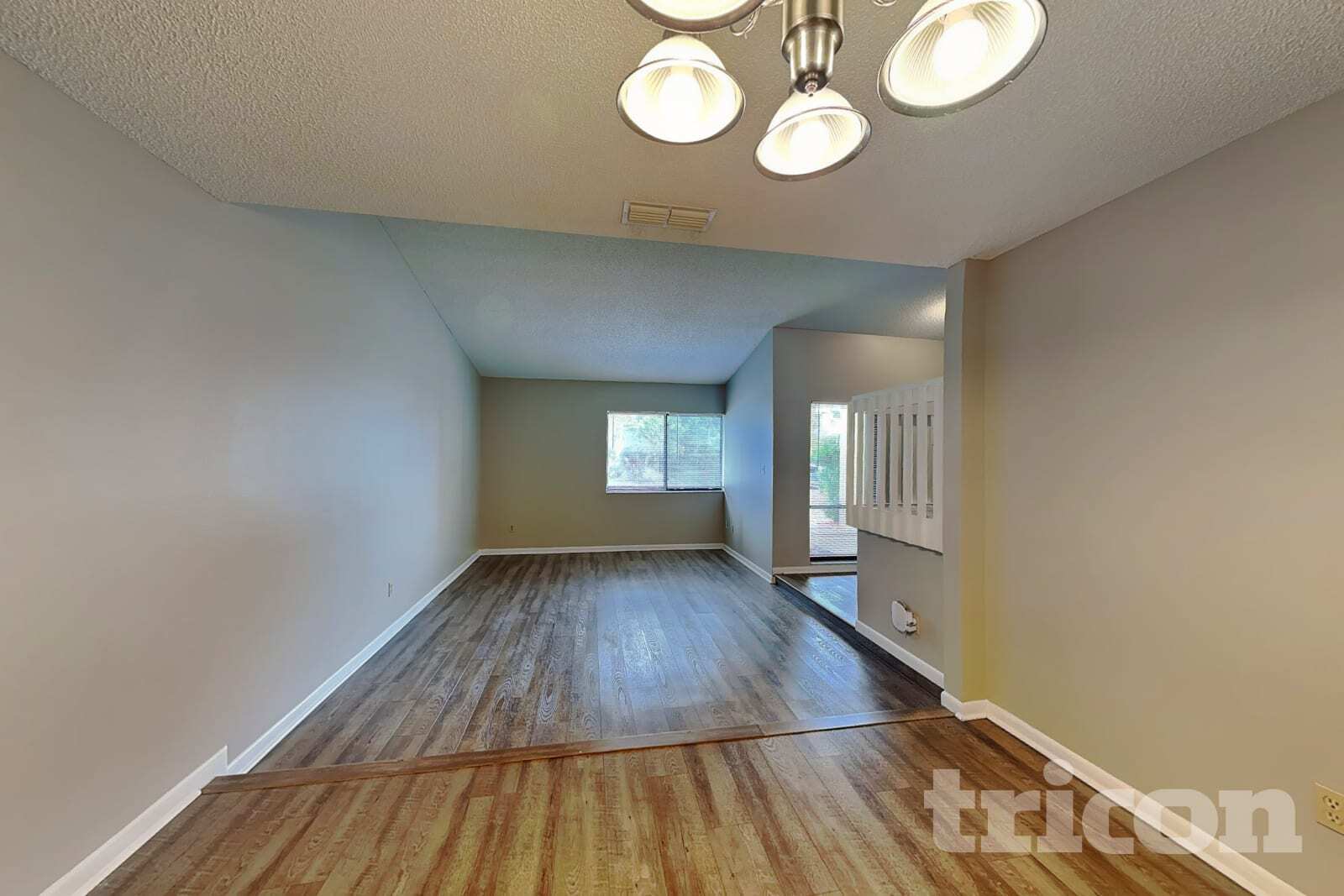 Building Photo - 1311 Corner Oaks Dr