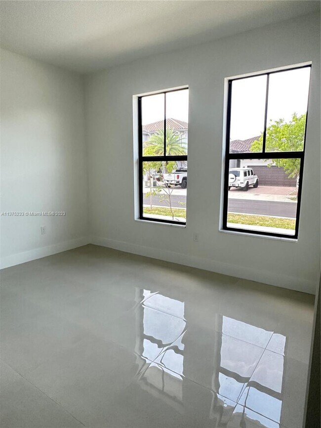 Building Photo - 14580 SW 22nd St