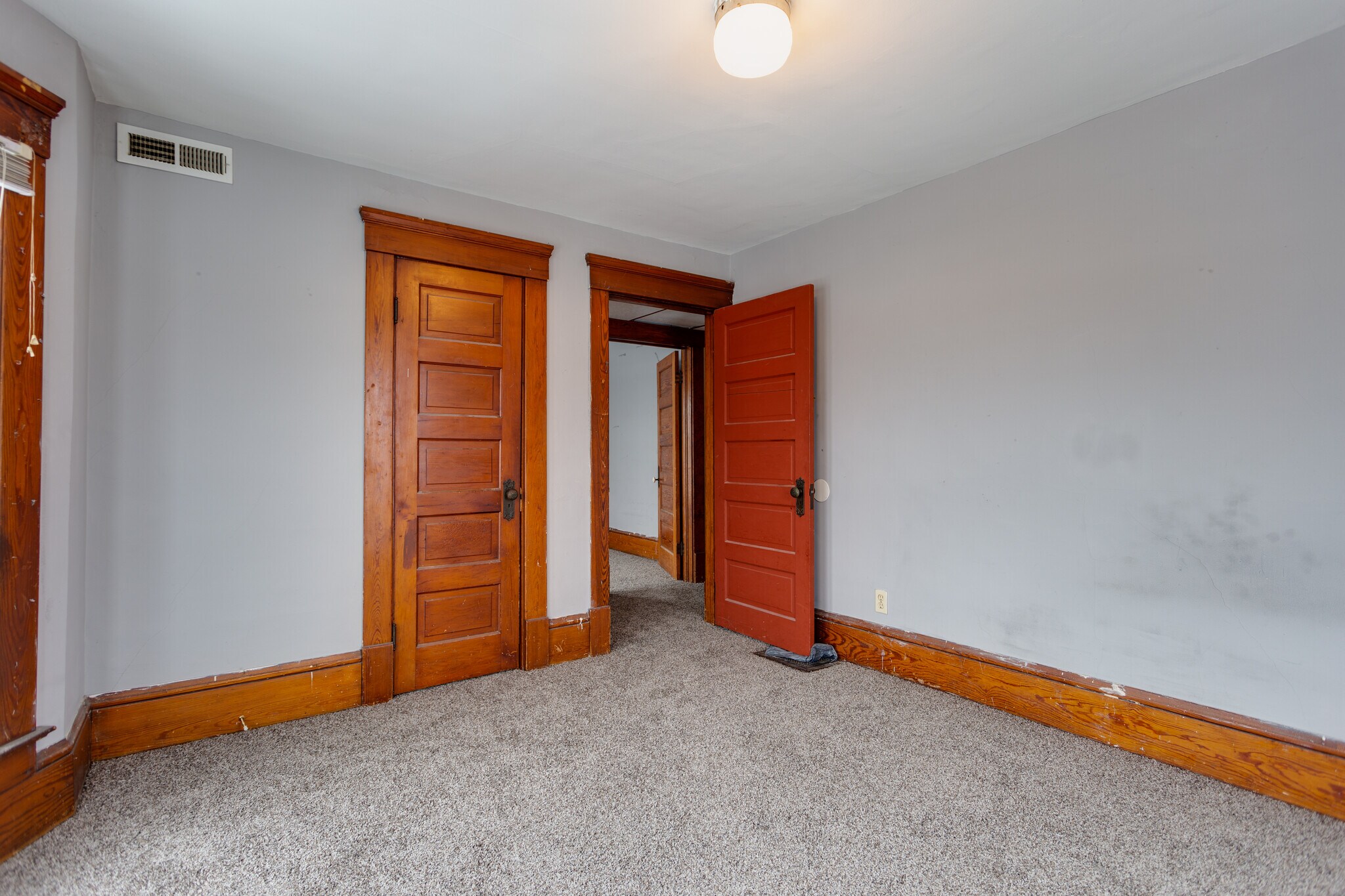 Building Photo - 33 W Main St