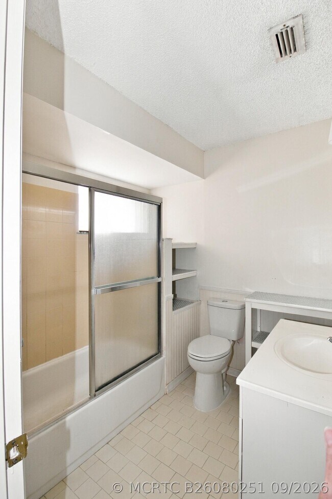 Building Photo - 1309 SE Coral Reef St