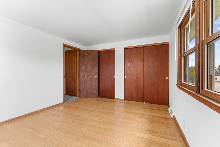 Building Photo - 5429 S 13th St
