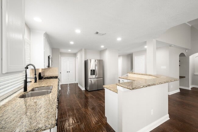 Building Photo - 7 Delta Mill Ct